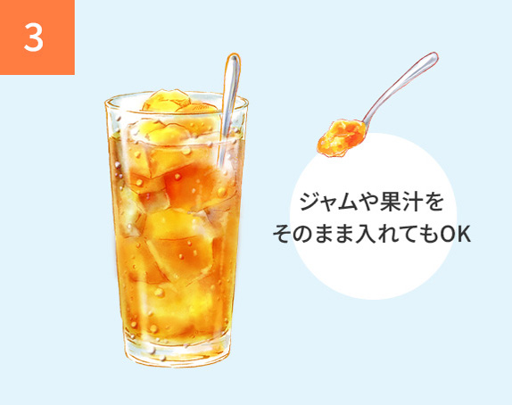 ジャムをスプーンで入れる様子